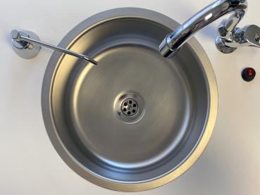 Preview: Mobiles Handwaschbecken Spülbecken Waschtisch für Camping Krankenpflege oder auch am Marktstand mit Seifenspender